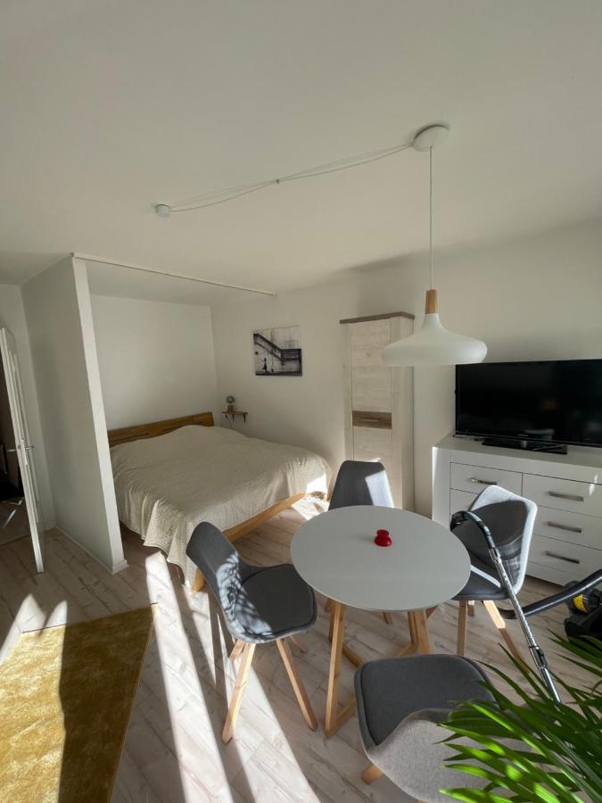 Ruhige Wohnung Mit Parkplatz, Charmantes Viertel Kassel Exterior foto